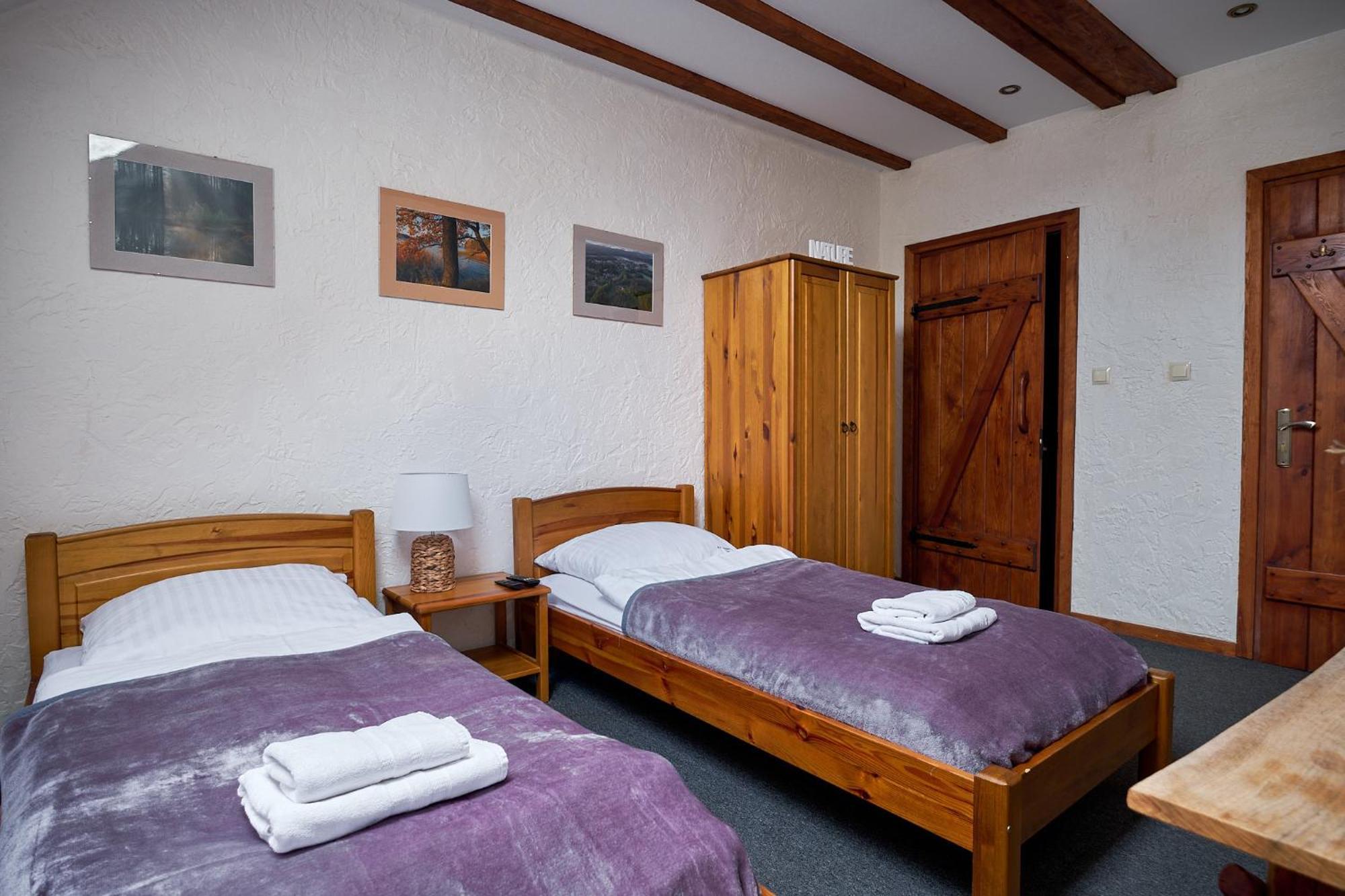 Karczma Zacisze Bed & Breakfast Krutyn Bagian luar foto