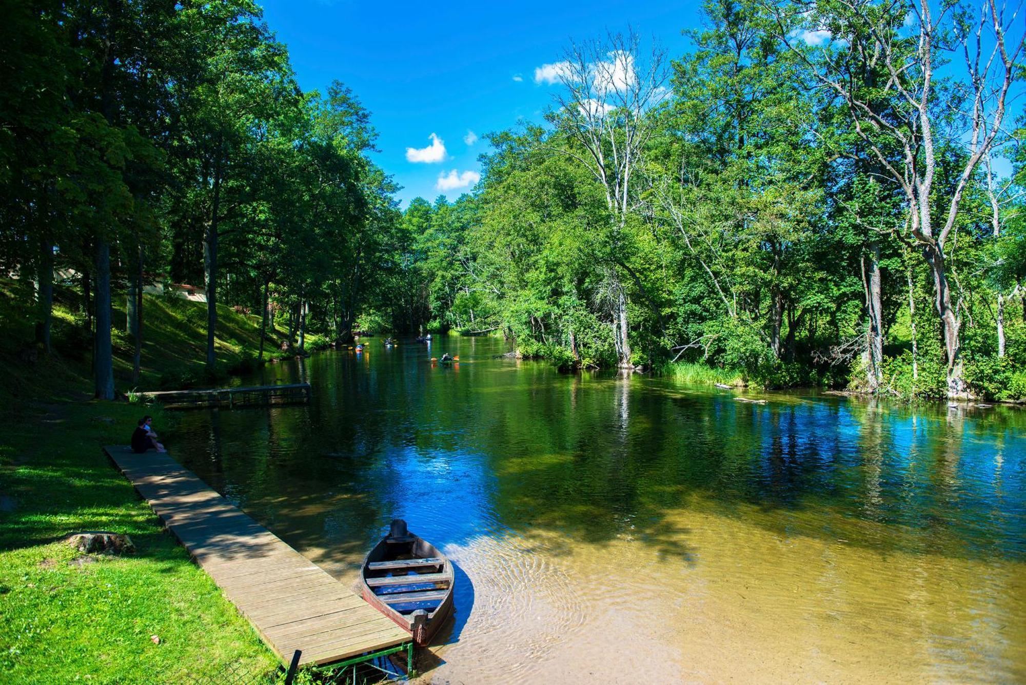 Karczma Zacisze Bed & Breakfast Krutyn Bagian luar foto